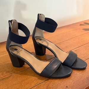 White Mountain Navy Block Heel Sandals